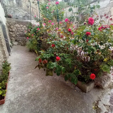 Casa Hemingway Holiday home Barisciano